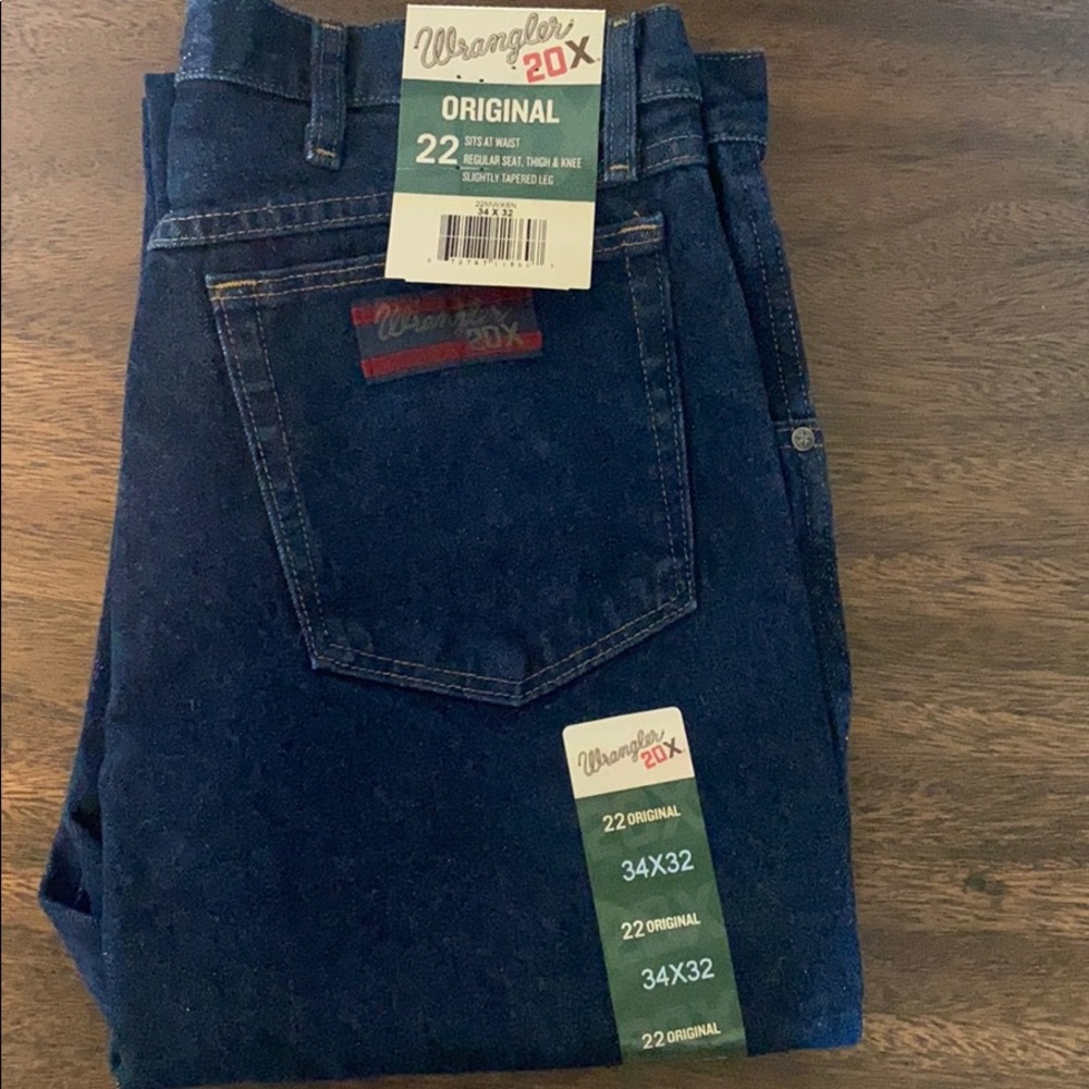 Men’s Wrangler 20X  jeans NWT. 4 pairs available